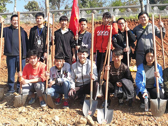 圖二 志愿者們合影.jpg