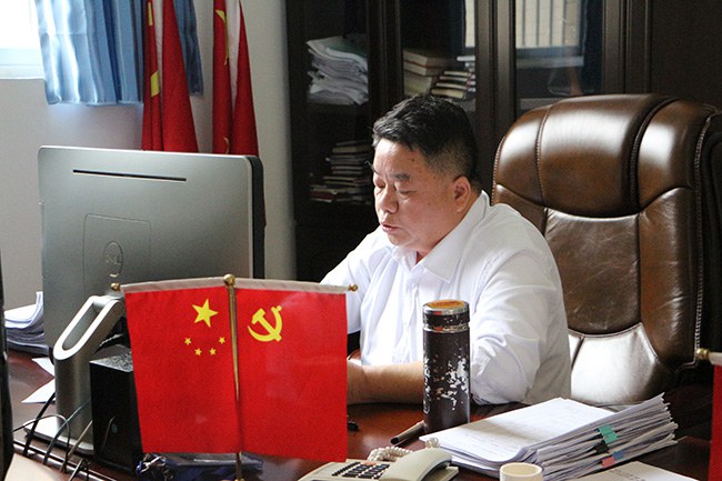 2.張海林書(shū)記作《眾志成城，堅(jiān)決打贏疫情防控阻擊戰(zhàn)  迅速行動(dòng)，嚴(yán)格管控一工校開(kāi)學(xué)工作》的講話.JPG