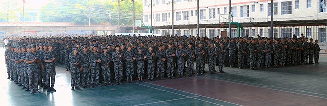 1599004615784607.jpg 開學(xué)典禮暨軍訓(xùn)動(dòng)員大會(huì)現(xiàn)場(chǎng).jpg