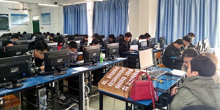 1611241600255170.jpg 理論考試現(xiàn)場.jpg