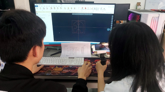 1647420502579265.jpg 1.老師變身教學(xué)“主播”.jpg