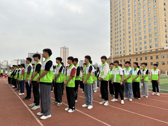 1.學(xué)雷鋒志愿服務(wù)活動(dòng)月啟動(dòng)儀式現(xiàn)場(chǎng)  （李影／攝）.jpg