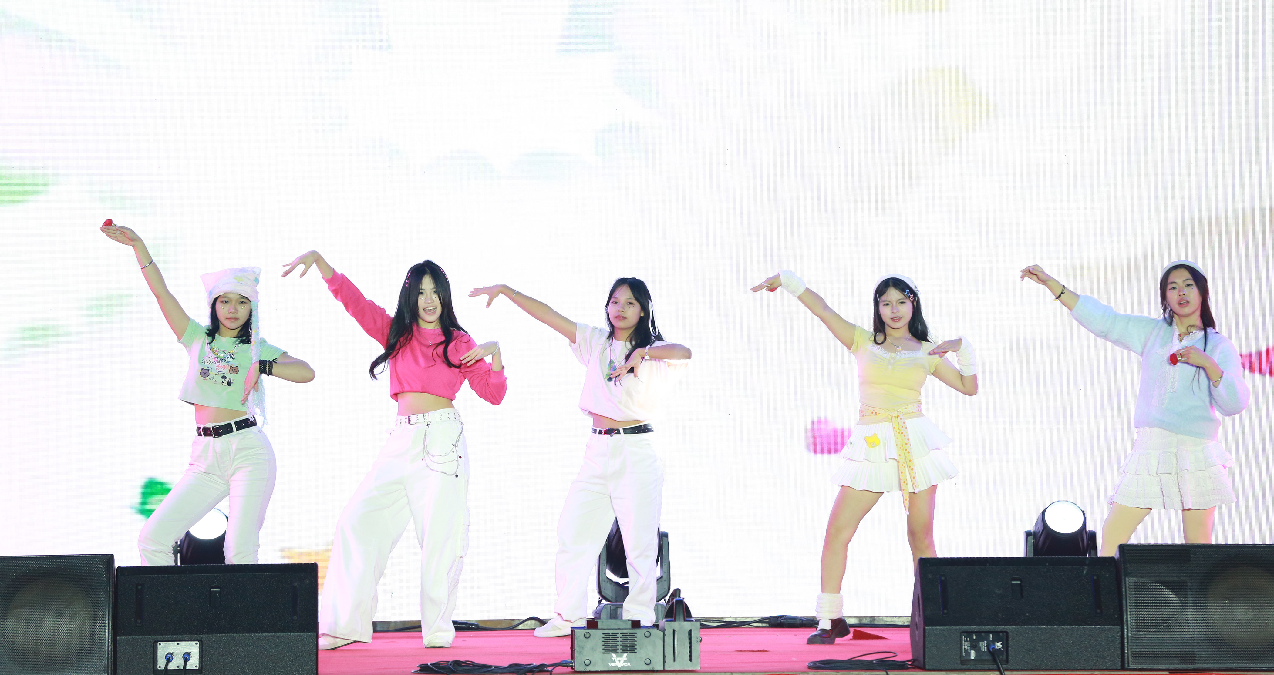 1735805309808831.jpg 1735805309808831.jpg